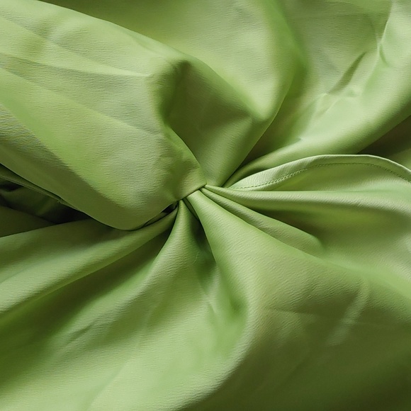 Twist Top - Picture 2 of 2